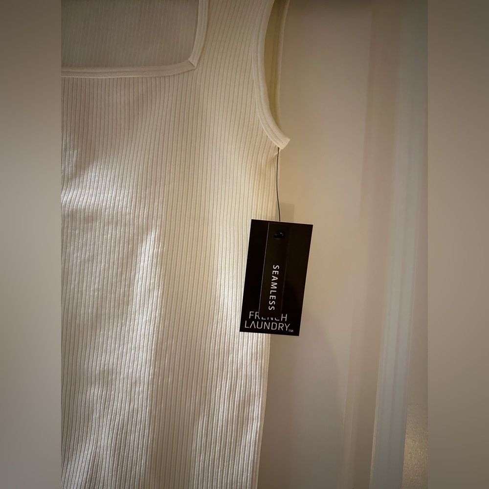 NWT Women’s Cream Ribbed Square Neck Top (SIZES: S/M & L/XL) - Picture 4 of 9